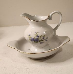 Mini‎ White Ceramic Purple Floral Gold Accent Water Pitcher Basin Tray